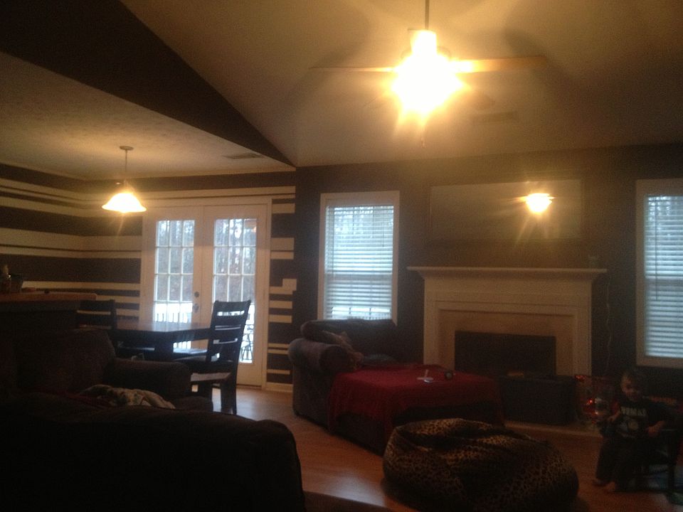 2nd image of 401 Gladiola Dr