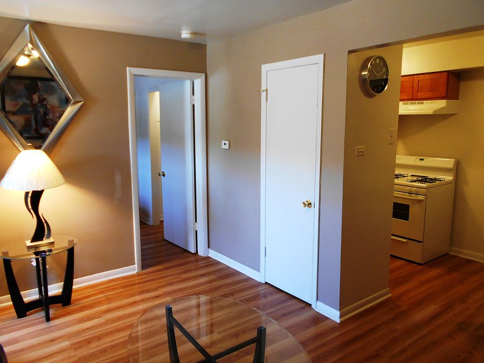 2nd image of 12131 Vincennes Rd APT 14