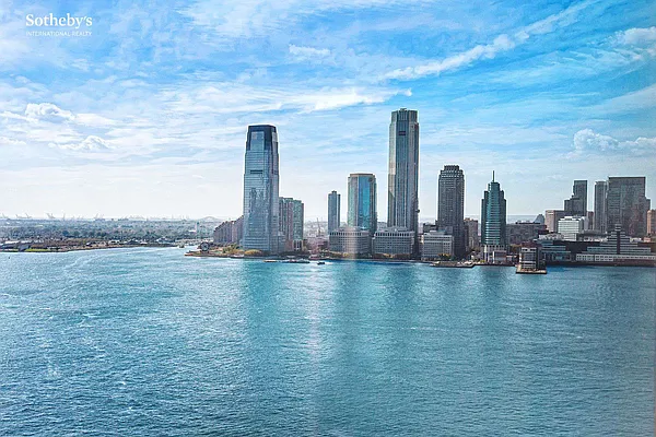 Sold by Sotheby's International Realty | media 17