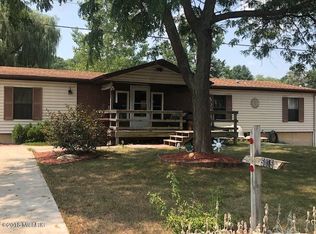 5035 Wakefield Ave NE, Comstock Park, MI 49321