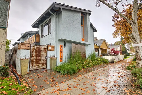 2619 T St Photo 1