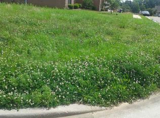 5100 Stone Shadows Dr, Memphis, TN 38125