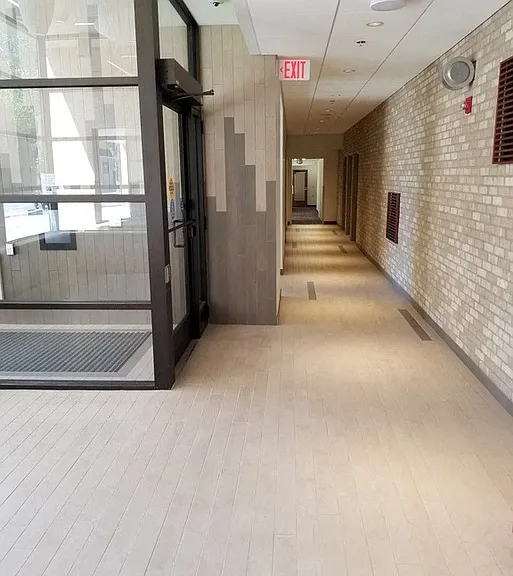 Capitol Centre Court Apartments — Photo 11