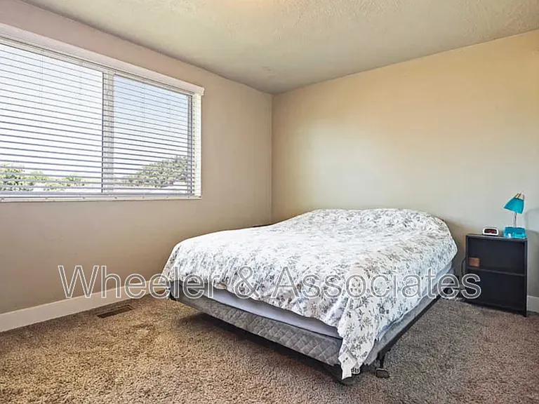 482 E 8180 S — Photo 22