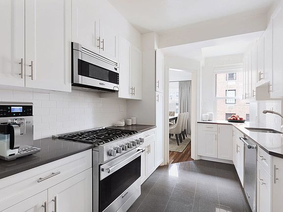 5th image of 785 Park Ave APT 11A