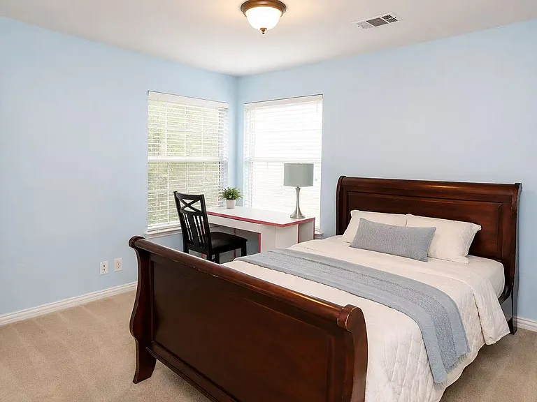 1314 Salado Dr — Photo 14