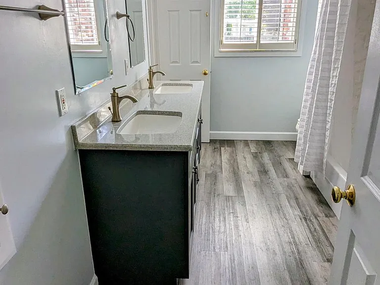 4676 Fairmont Dr — Photo 23