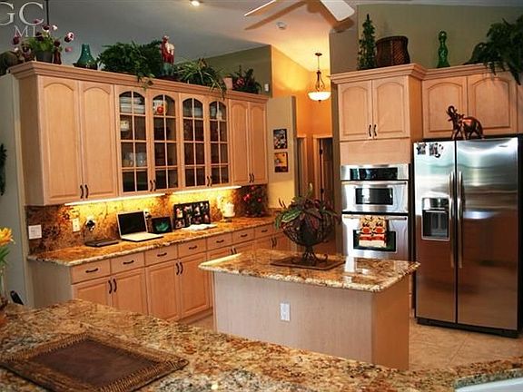 5th image of 4110 SW 12th Pl