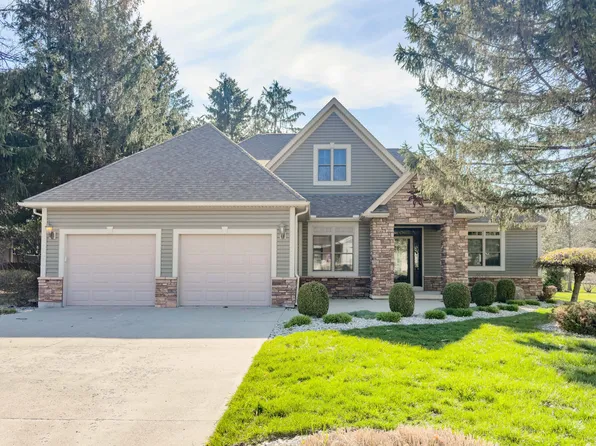 213 Evergreen Dr, Bellefontaine, OH 43311