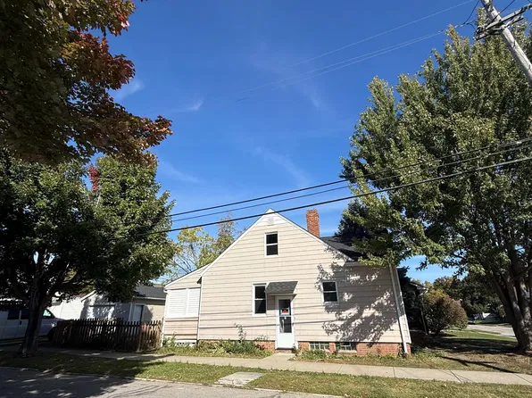 4952 E 110th St, Garfield Heights, OH 44125