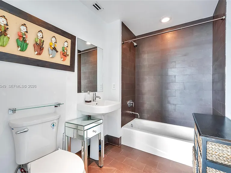 1040 Biscayne Blvd #3306 — Photo 17