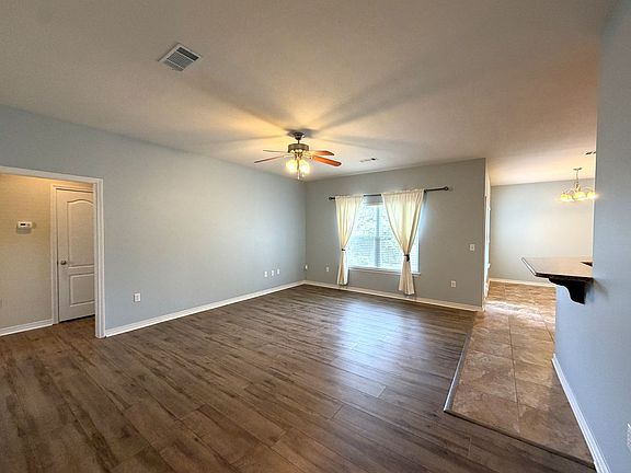 3rd image of 156 Creve Core Dr