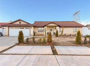 15634 Via Cartagena St, Hesperia, CA 92345