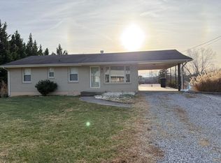 6050 Apollo Dr, Roanoke, VA 24019