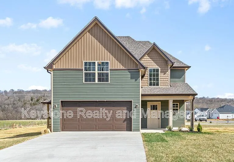 1093 Winesap Rd — Photo 1