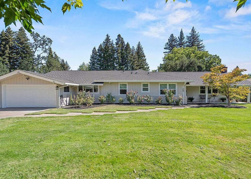 1st image of 742 Santa Rita Way