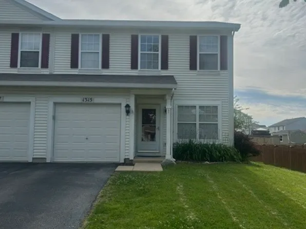 1315 Burns Ln, Minooka, IL 60447