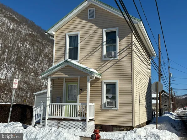 119 11th St, Renovo, PA 17764