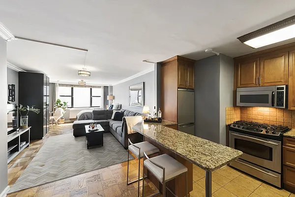 Sold by Compass | media 2