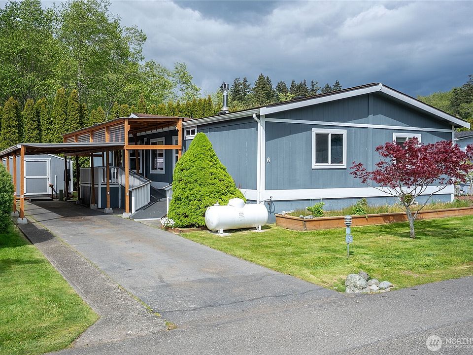 1st image of 425 Chuckanut Drive N #6