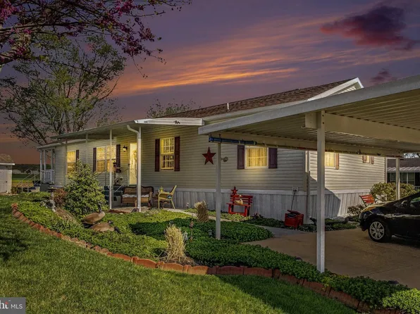 734 Pine Blvd, New Providence, PA 17560