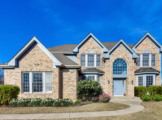 1850 Elizabeth Ct, Deerfield, IL 60015