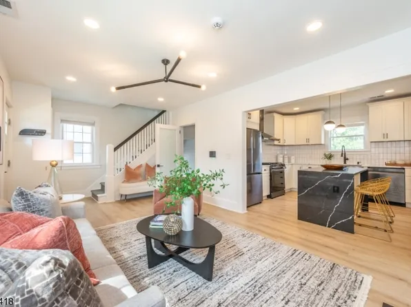 33 Waverly Ter, Bloomfield Twp., NJ 07003