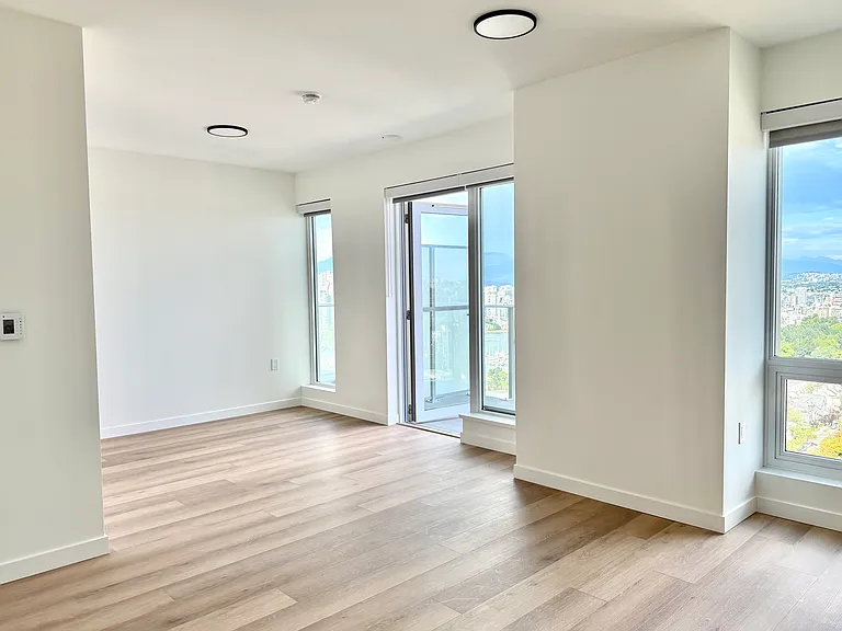 2488 Granville St — Photo 19