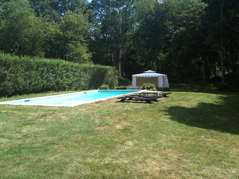 gunite salt water pool
