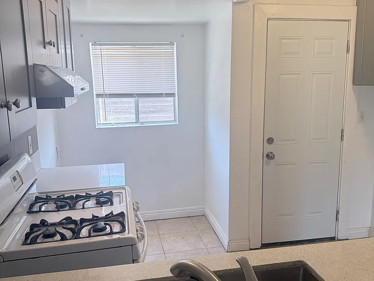 1231 Innes Ave — Photo 7