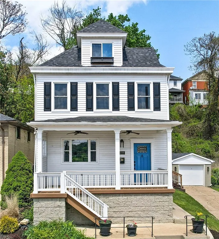 219 Ruxton St photo 1
