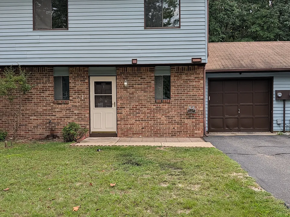 3 Swan Rd