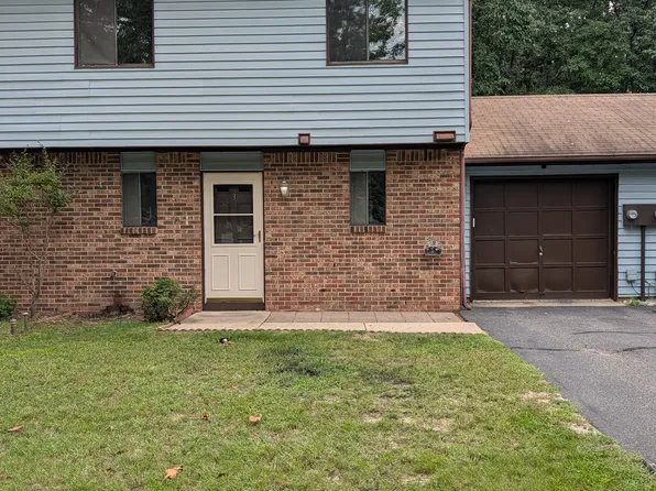 3 Swan Rd, Howell, NJ 07731