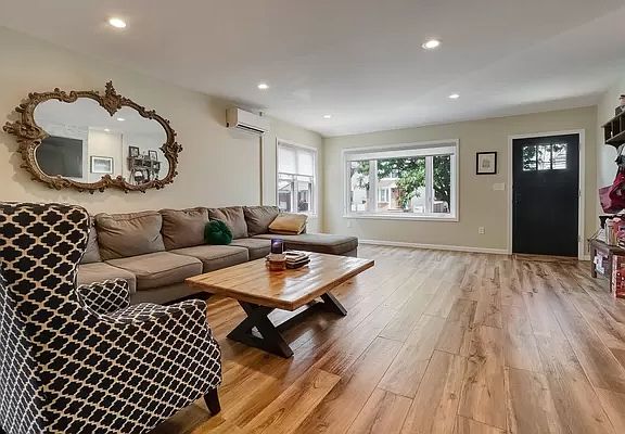 3rd image of 159-13 98th St