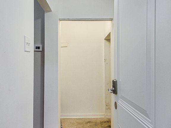 4th image of 3554 N Wilton Ave #1