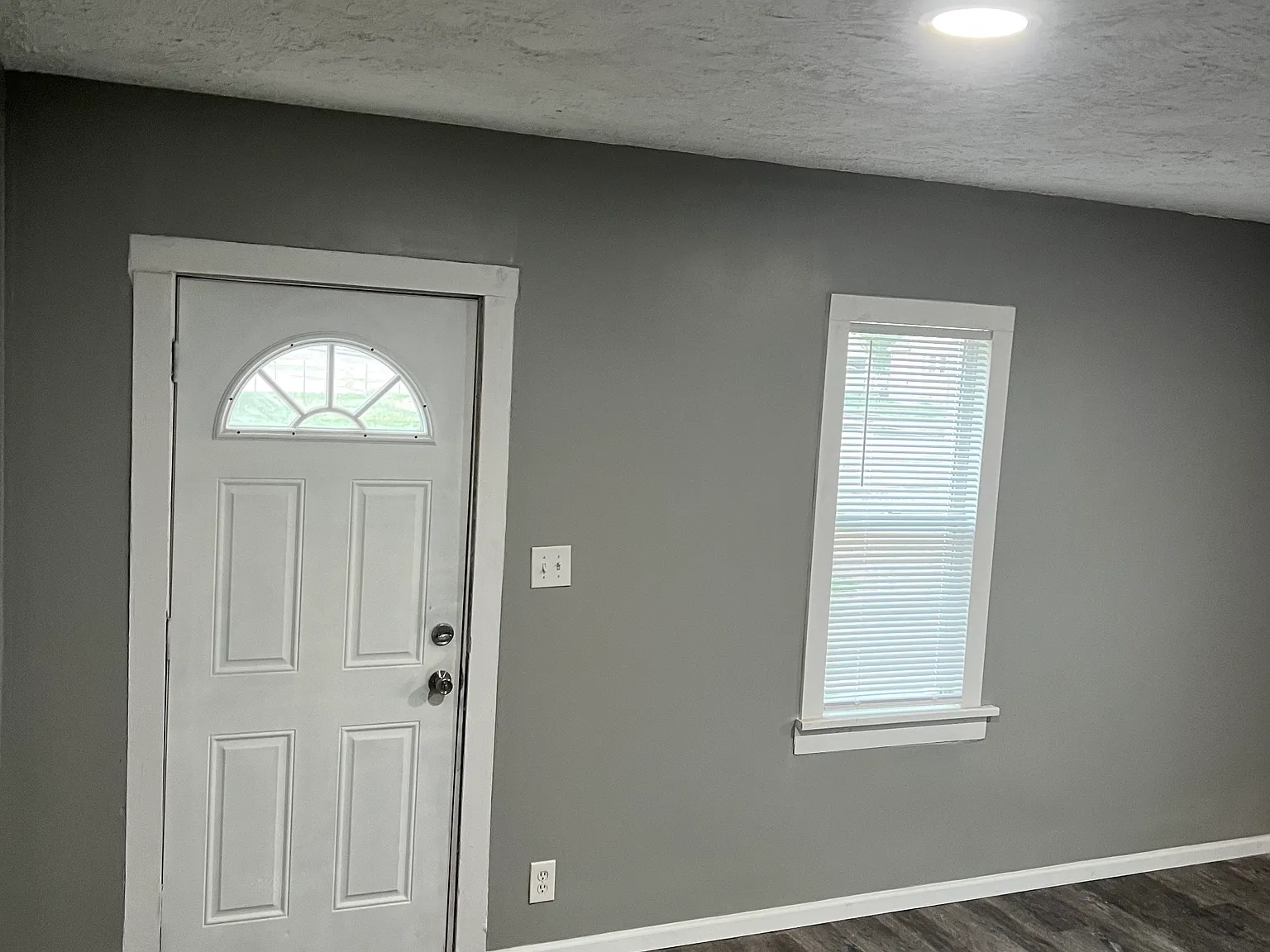 1 bed, 1.5 bath, 1253 sqft, $1,350 — Photo 3