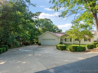 368 Red Bird Rd, Lake Ozark, MO 65049