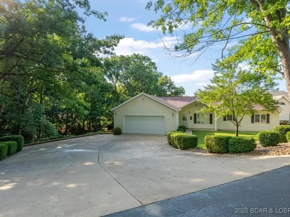 368 Red Bird Rd, Lake Ozark, MO 65049
