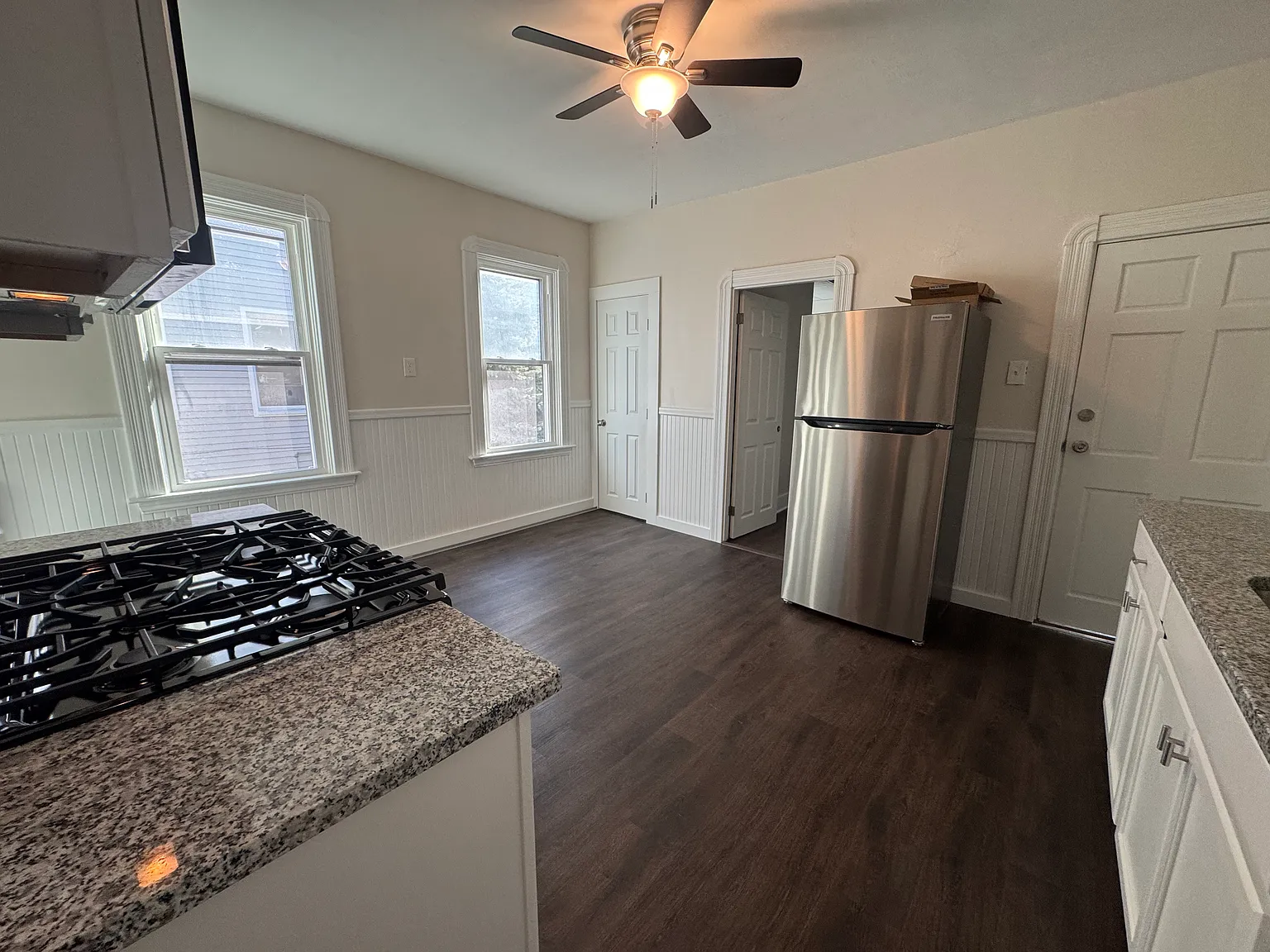 2 bed, 830 sqft, $1,450 — Photo 3
