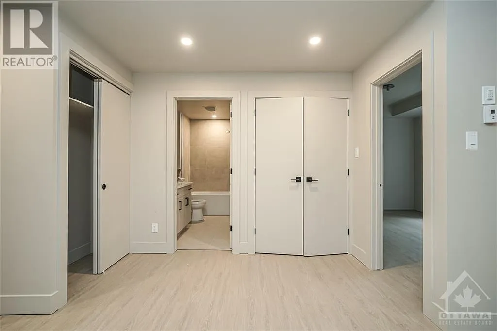 2 bed, 795 sqft, $2,600 — Photo 4