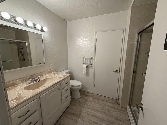 5th image of 11422 Barclay Dr