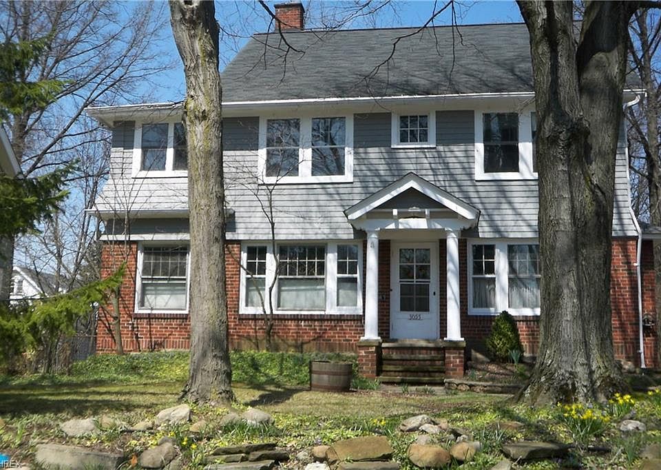 1st image of 3055 Essex Rd