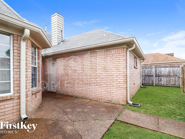 726 Silver Sands Dr — Photo 14