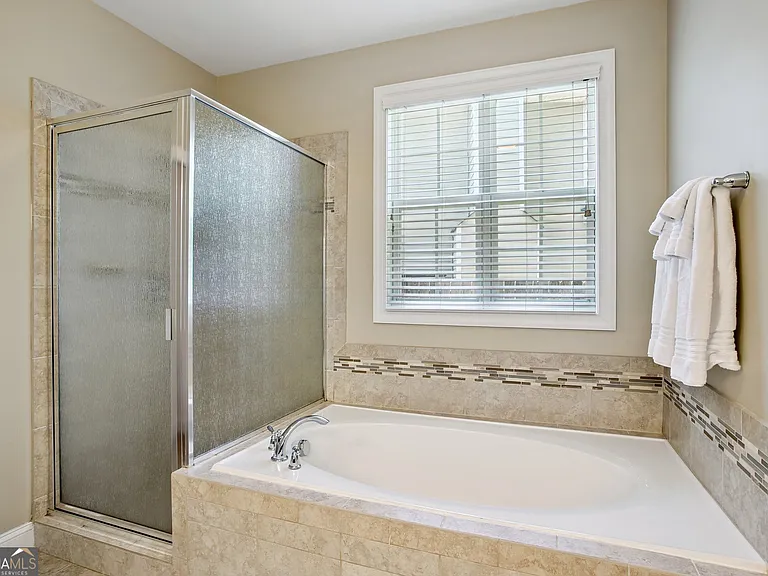 728 Gittings Ave — Photo 11