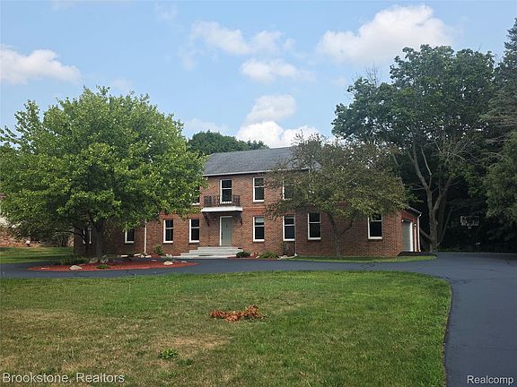 2nd image of 1210 Springborrow Dr