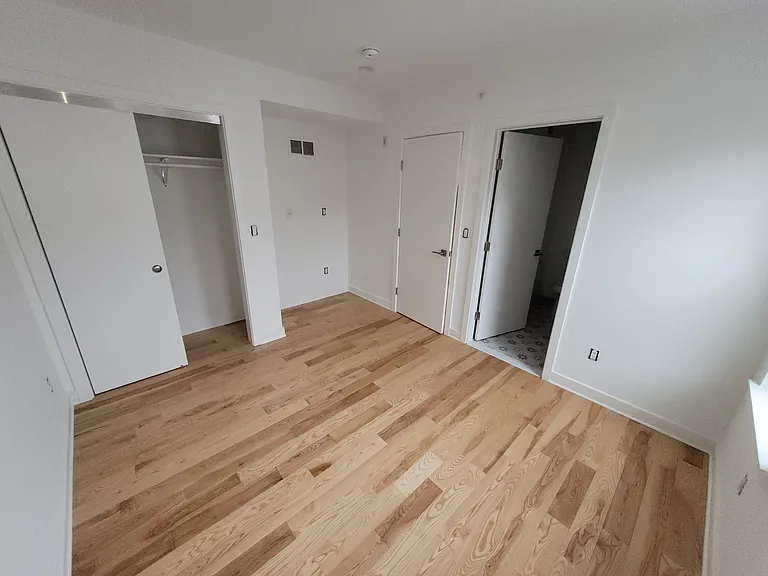 223 E Girard Ave #1R — Photo 29