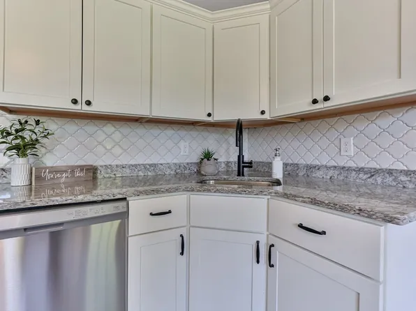 110 South St E, Raynham, MA 02767