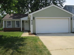 630 Middleton Dr, Roselle, IL