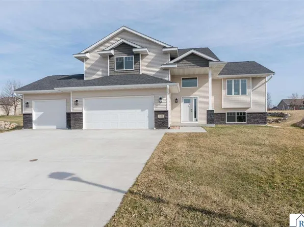 108 Ella Ct, Mankato, MN 56001