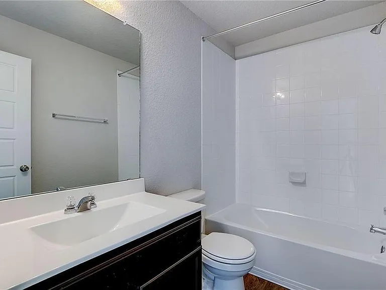 10502 Fulton Ave — Photo 18